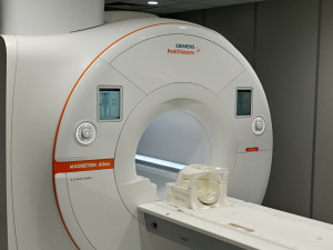Pacientům v Liberci se zkrátí čekací lhůta na magnetickou rezonanci. Vyšetření bude možné absolvovat i v sobotu