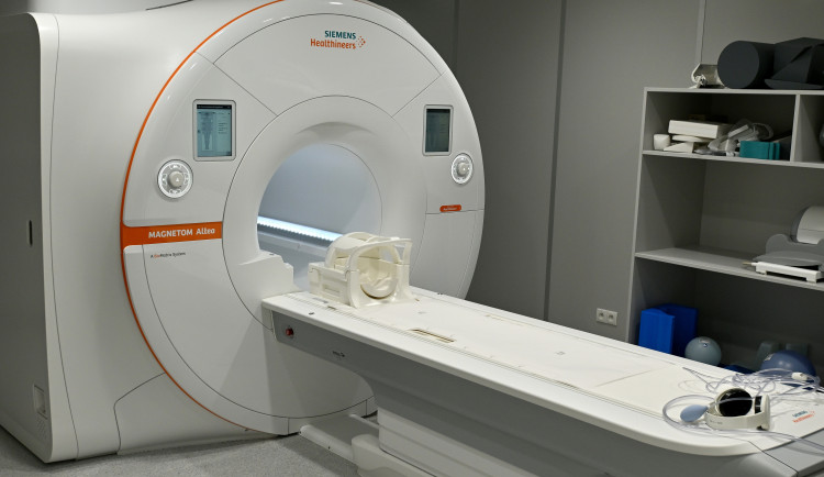 Pacientům v Liberci se zkrátí čekací lhůta na magnetickou rezonanci. Vyšetření bude možné absolvovat i v sobotu