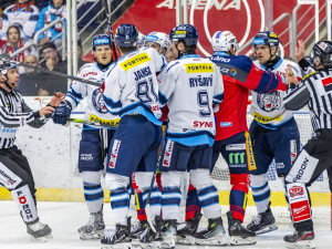 Jediný gól libereckých nestačil. Tygři padli s Pardubicemi na domácím ledě 1:4