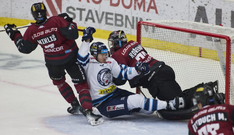 Tygři srazili Spartu 3:1 a slaví důležité vítězství
