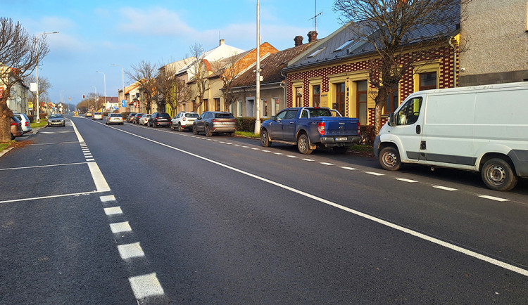 Konec dlouhé objížďky. Vytížený tah z Olomouce na Šternberk se otevírá po rekonstrukci