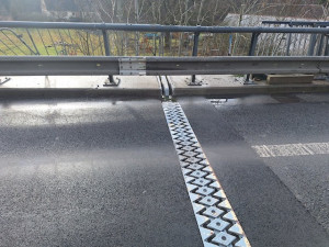 Most u Bílého Kostela se dopravě plně otevře ve čtvrtek 12. prosince. Na jaře ho čeká ještě oprava vozovky