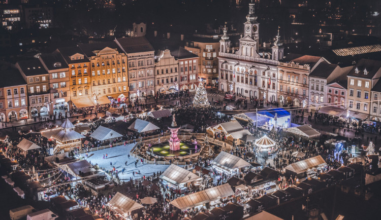 KULTURNÍ TIPY: Vyražte na řemeslný jarmark nebo na poslední letošní premiéru Divadla Continuo