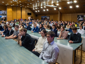Kraj ocenil devadesát žáků za výbornou reprezentaci v oblasti vzdělávání