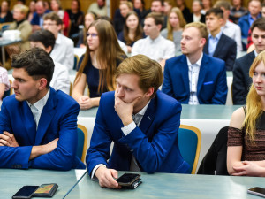 Kraj ocenil devadesát žáků za výbornou reprezentaci v oblasti vzdělávání