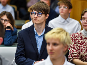 Kraj ocenil devadesát žáků za výbornou reprezentaci v oblasti vzdělávání