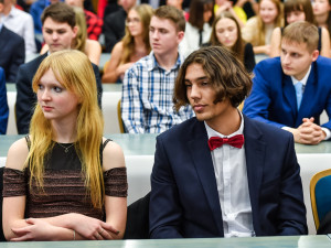 Kraj ocenil devadesát žáků za výbornou reprezentaci v oblasti vzdělávání