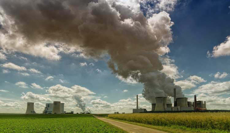 Německá energetika v krizi, odklon od uhlí se oddaluje