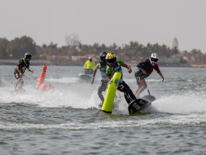 Úspěch Adama Ficka. Student z Liberce získal v celkovém pořadí světovém poháru v motosurfingu bronz