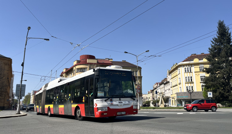 Hradecká MHD na Štědrý den a Silvestra končí večer, noční spoje jedou dál