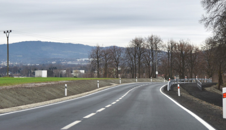 Liberecký kraj příští rok na opravy silnic vydá přes 770 milionů korun