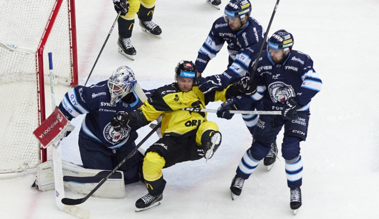 Vyrovnaný zápas s Litvínovem ztratili Tygři v třetí třetině. Na domácím ledě prohráli 0:3