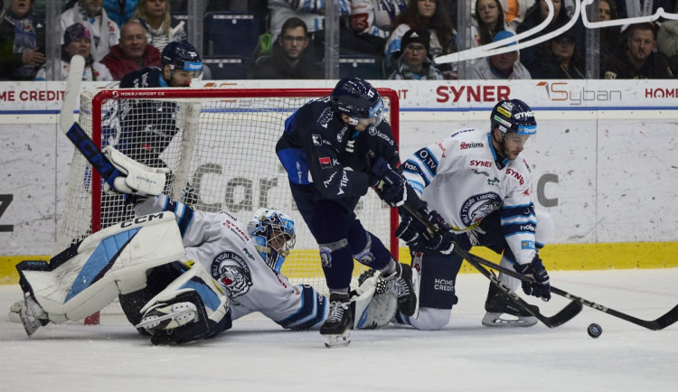 Bílí Tygři v přestřelce s Plzní padli. Po samostatných nájezdech prohráli 3:4.