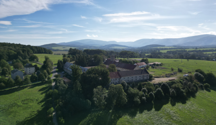 Kraj hledá budoucnost zámeckého statku ve Frýdlantu. Vzniknout by tam mohl areál pro turisty za miliardu