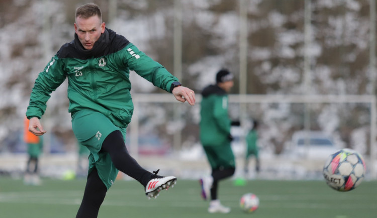 Záložník Petr Ševčík končí ve Slavii, zapojil se do přípravy s Jabloncem