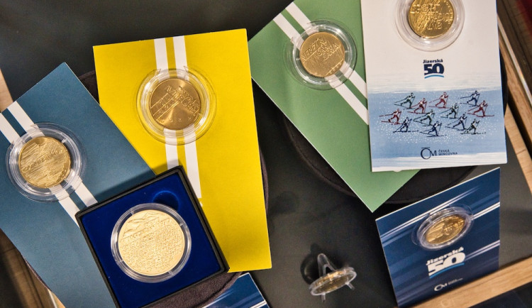 Přes 7 300 běžců přihlášených na Jizerskou 50: Připraveny jsou nové odměny i dobročinné projekty. Na startu bude řada hvězd