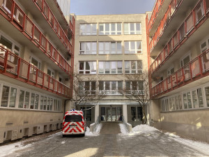 Dokáže zabránit pádu nechodícího pacienta. Liberecká nemocnice začala využívat nový bezkontaktní monitoring lůžek