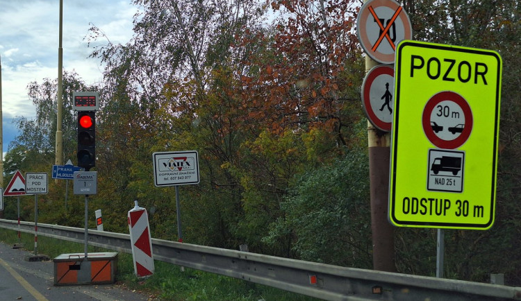 Na most na I/9 v České Lípě se po zimní přestávce vrátí stavbaři, omezí opět provoz