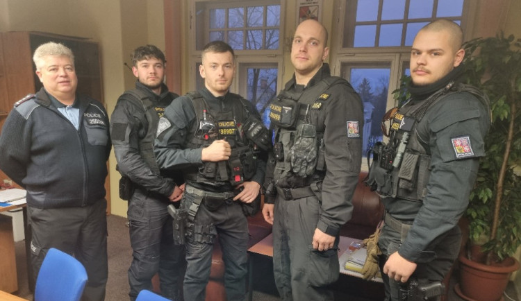 plk. Pavel Langr, stržm. Vojtěch Janata, pprap. Daniel Jiřík, pprap. Erik Pakula, pprap. Marek Kyzlink
