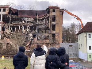 Demolice posledního objektu Textilany začala. Skončit má do deseti dnů
