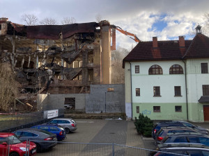 Demolice posledního objektu Textilany začala. Skončit má do deseti dnů
