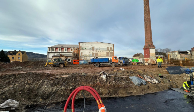 V Bekonu se začnou hloubit základy komínu
