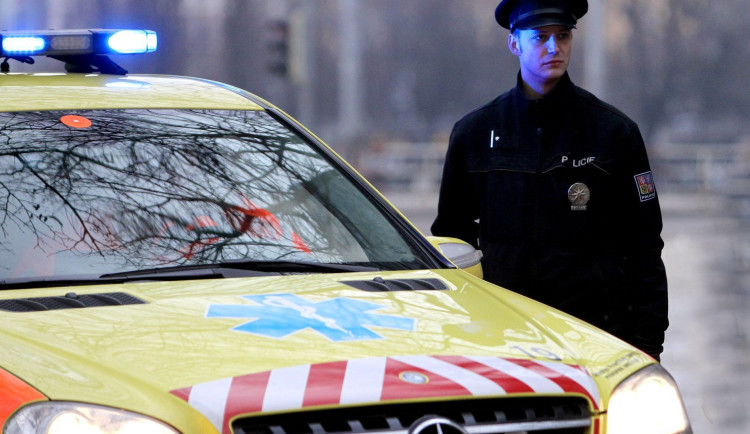 Kriminalisté pachatele vypátrali a umístili do cely, kde si počká na verdikt soudu