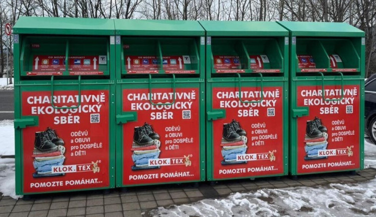 Kontejnery na sběr nepotřebného textilu mění v Liberci barvu. Nově budou zelené