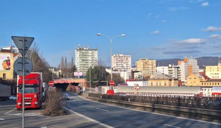 Dopravní omezení kvůli rekonstrukci tunelu začnou na průtahu Libercem v sobotu 15. února