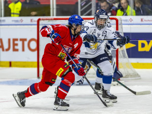 České hokejistky v prvním utkání na turnaji v Liberci deklasovaly Finsko 7:2, dnes je čekají Švýcarky