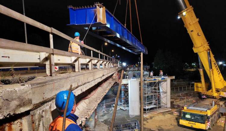 ŘSD plánuje letos v kraji na silnicích první třídy 20 velkých oprav. Už v sobotu začnou práce v libereckém tunelu