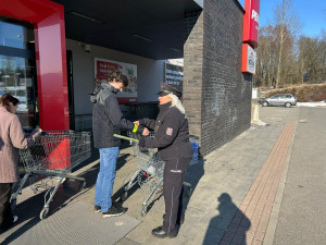 Na Semilsku proběhly preventivní akce zaměřené na viditelnost chodců v silničním provozu