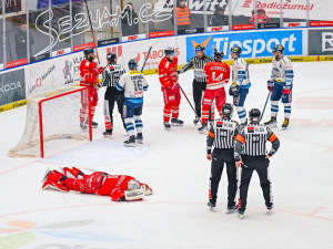 Tygři deklasovali Olomouc na jejím ledě 6:1