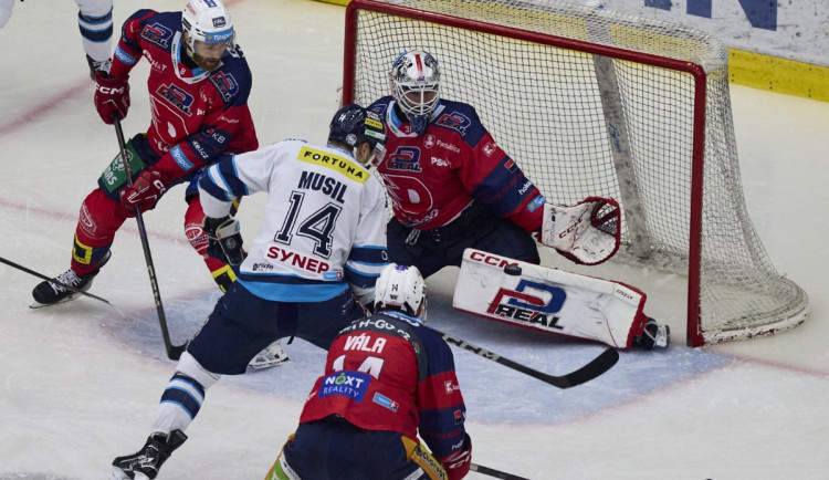 Tygři přetlačili Pardubice 3:2 a mají jisté předkolo play-off