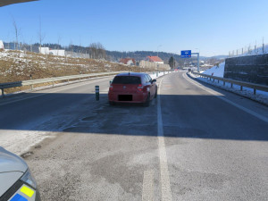 Policie hledá svědky nehody z minulého týdne, ke které došlo na příjezdu do Jablonce v Lukášově