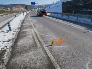Policie hledá svědky nehody z minulého týdne, ke které došlo na příjezdu do Jablonce v Lukášově
