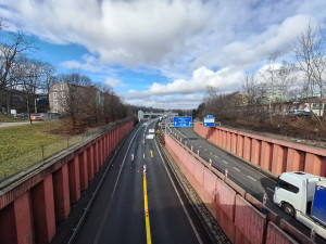 Na průtahu Libercem se v tunelu uzavře druhý tubus, začnou také práce na mostě nad Švermovou ulicí