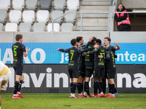 Jablonec uhrál na hřišti Hradce Králové remízu 1:1, přestože domácí posledních 15 minut dohrávali v deseti