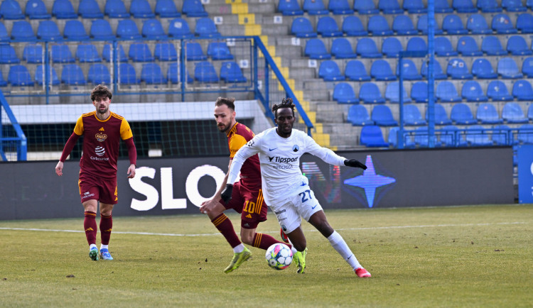 Další ztráta pro Slovan. U Nisy jen remizoval s Duklou 1:1