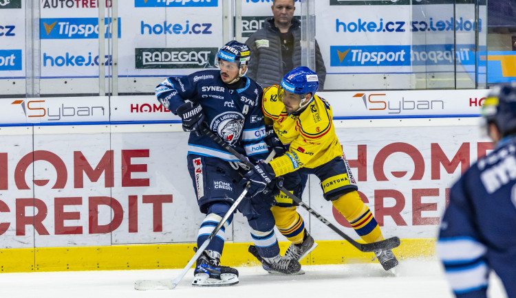 Tygři narazí v předkole play-off na České Budějovice. V posledním kole základní části jim včera podlehli 2:5