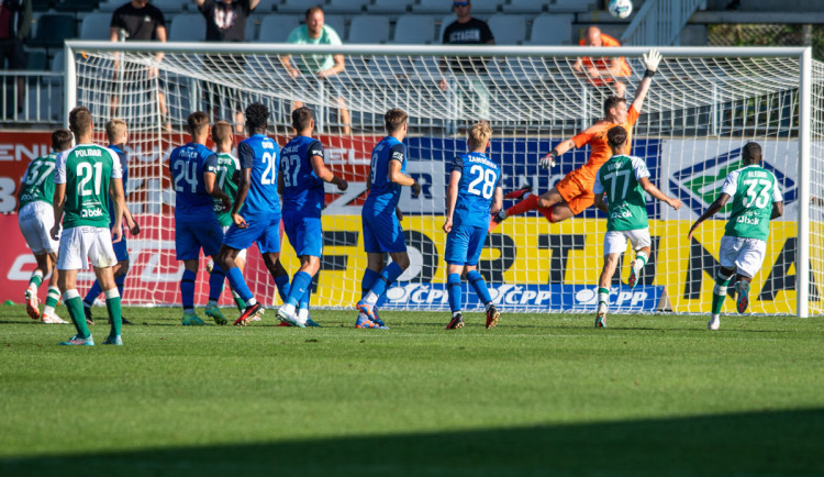 KOMENTÁŘ: Derby. Velký zápas, kterému chybí jedna věc - plný stadion