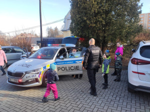 Policejní preventisté přichystali v Tanvaldě, Zákupech i v Liberci besedu pro žáky mladšího školního věku