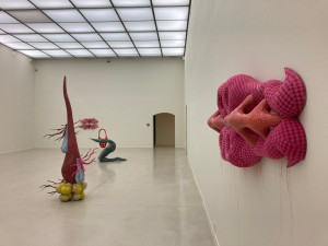 V liberecké galerii se ukrývá Třesoucí se říše. Stojí za ní slavná maďarská sochařka Zsófia Keresztes