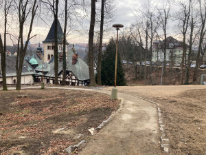 Pak pod Klášterem se v příštím roce promění. Cesta z Klášterní ulice k přehradě bude nově bezbariérová