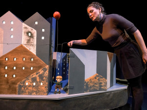 Červený balónek Naivního divadla Liberec získal Cenu divadelní kritiky za nejlepší scénografii loňského roku