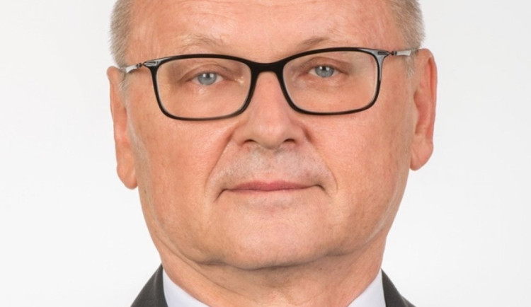 Ostrava se loučí se známým politikem. Vladimír Cigánek prohrál bitvu s těžkou nemocí, bylo mu 70 let