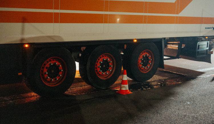 Riziko kulhavky a slintavky neustupuje. Na hranicích se Slovenskem stojí dekontaminační stanoviště