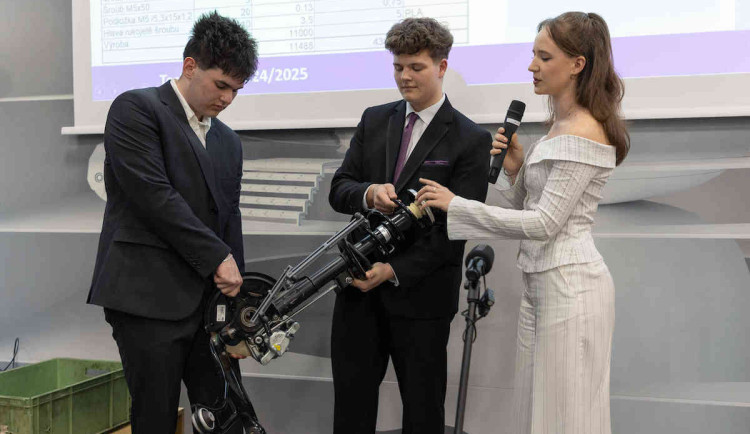 První ročník soutěžního programu TechStarter. Studenti přišli s inovacemi, firmy je využijí v praxi