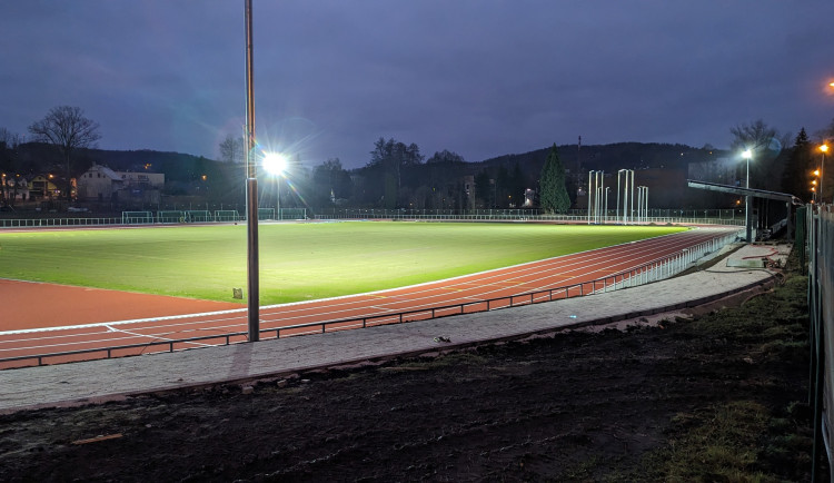 Semily otevřou nově zrekonstruovaný atletický stadion. Stavba vyšla na 62 milionů