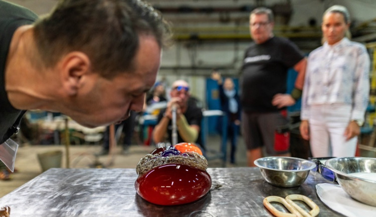 Liberecký kraj se chystá za více než 20 milionů koupit sbírku ze sklářských sympozií